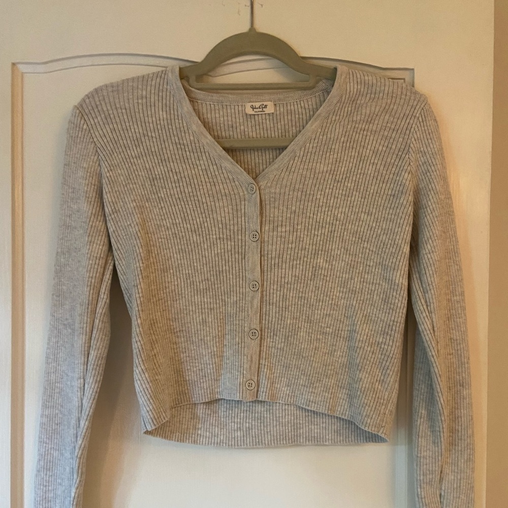 Cute grey sweater
